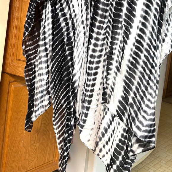 REDUCED! Black and White Sheer Coverup/Scarf - Shawl - Picture 4 of 6